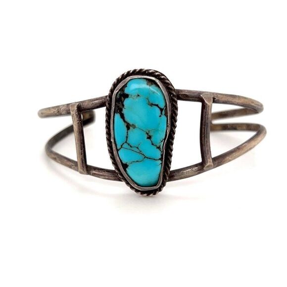 Oval Shaped Turquoise Silver Cuff - Picture 1 of 6